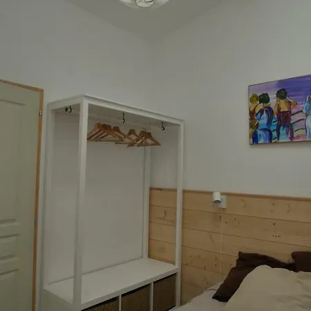 So Nice House, Le Porge *